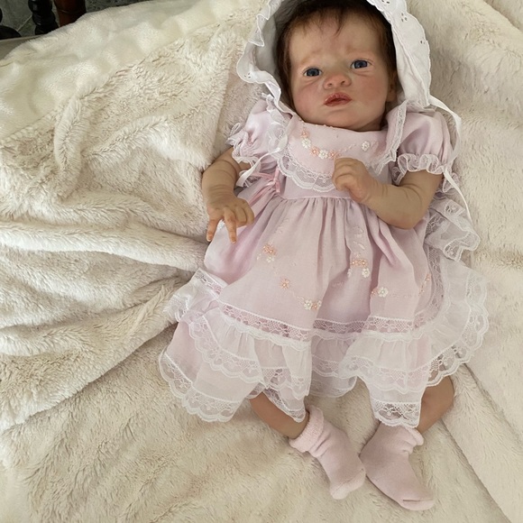 Beautiful Handcrafted Realborn Baby just waiting to be adopted. - Picture 3 of 8